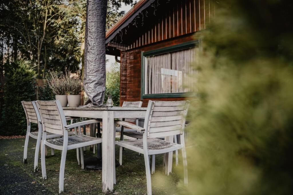 Hébergement de vacances Cosy And Romantic Forest House Met Sauna Op De Veluwe